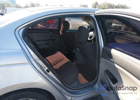 2010 Honda Accord 2.4 Ex из США, поврежденный, VIN 1HGCP2F71AA106642